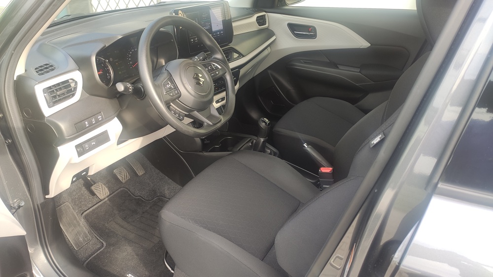 Suzuki Swift 1.2h Top 2wd - immagine 14