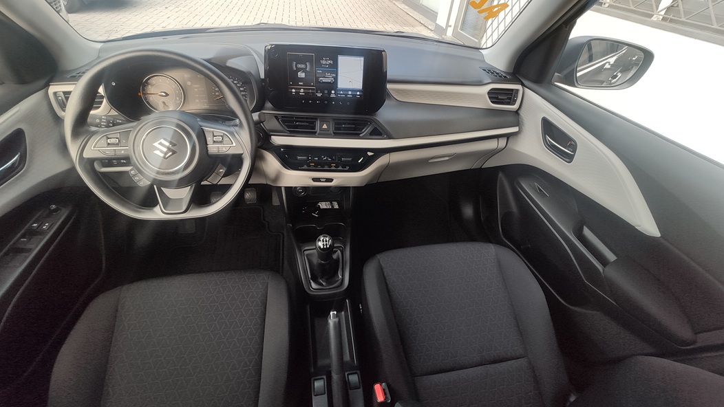 Suzuki Swift 1.2h Top 2wd - immagine 17