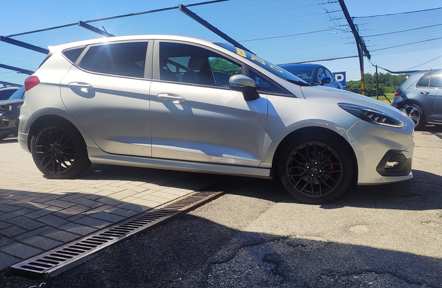 Ford Fiesta Performance 5p 1.5 ecoboost ST 200 cv - immagine 4