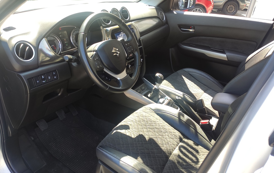 Suzuki Vitara 1.4 cc 129 cv Starview 2wd - immagine 12