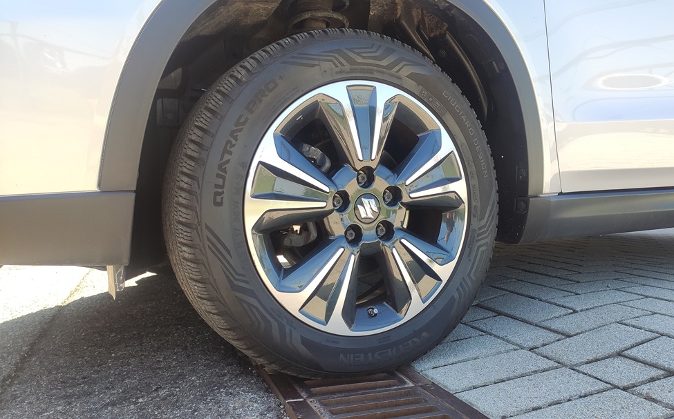 Suzuki Vitara 1.4 cc 129 cv Starview 2wd - immagine 19